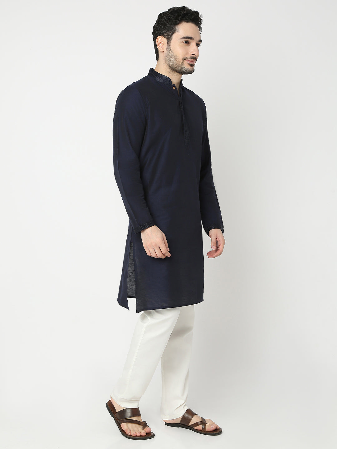 Regular Fit Solid Full Sleeve Kurta