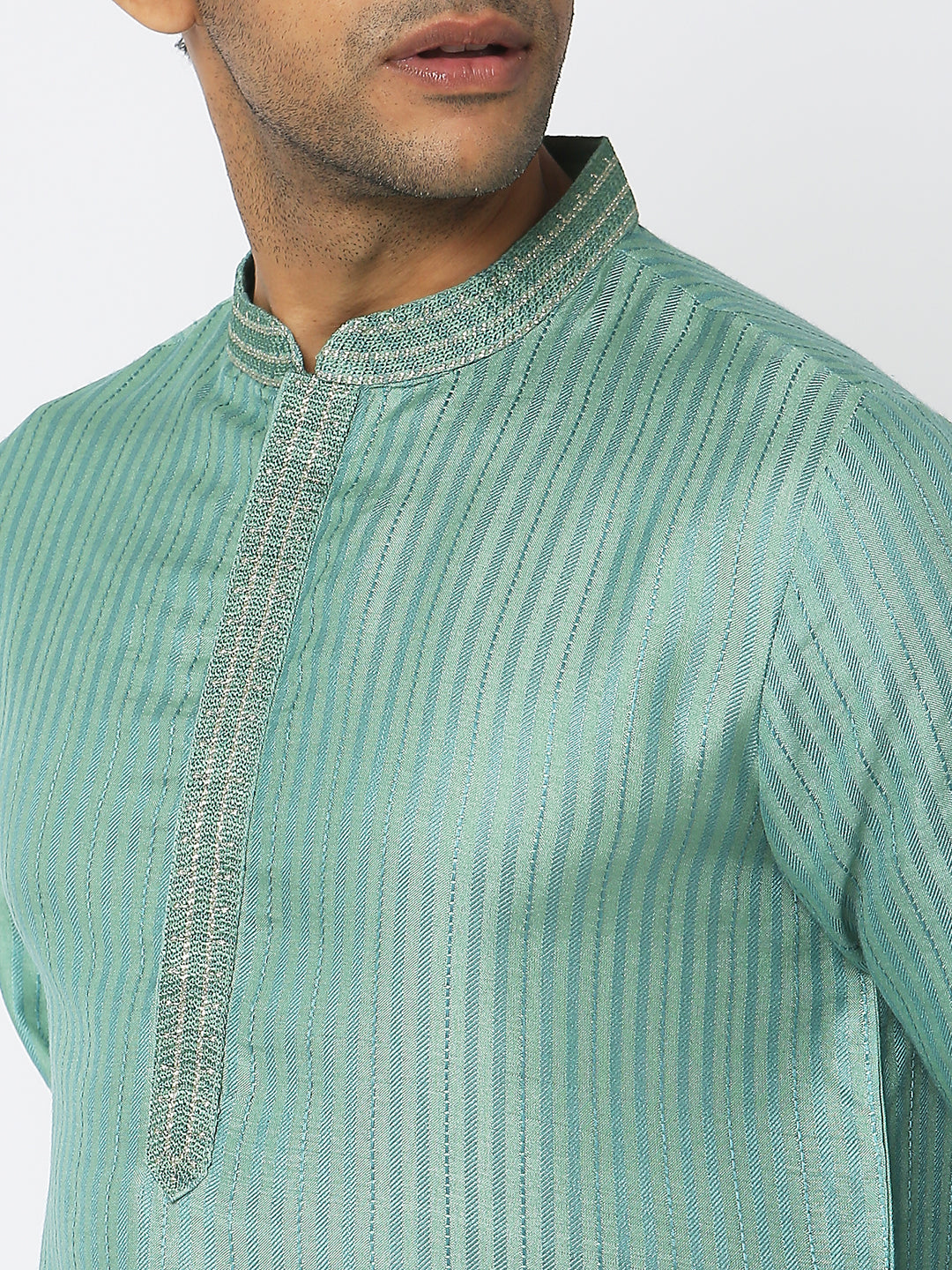Regular Fit Embroidered Kurta