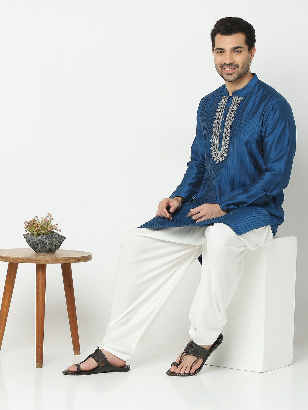 Regular Fit Embroidered Kurta