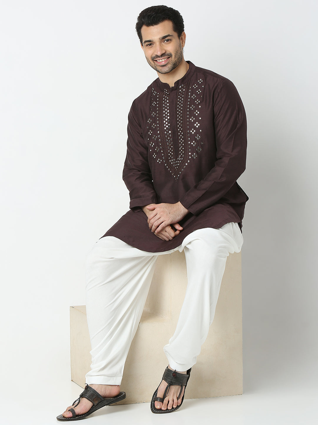 Regular Fit Embellished Kurta