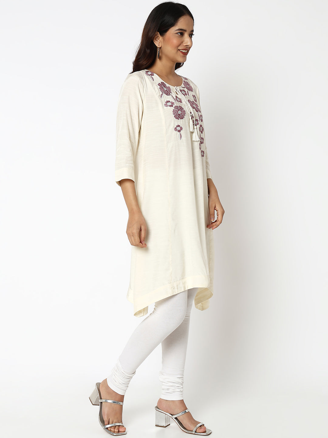 Women Wearing Straight Fit Embroidered Kurta