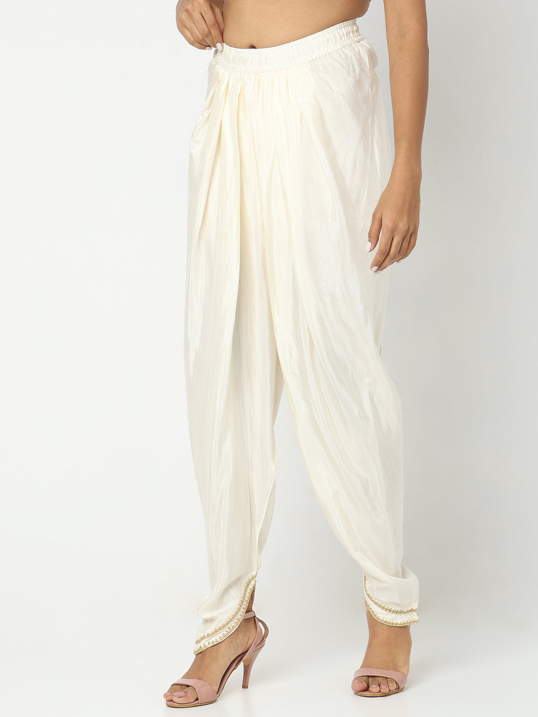 Regular Fit Solid Mid Rise Pants