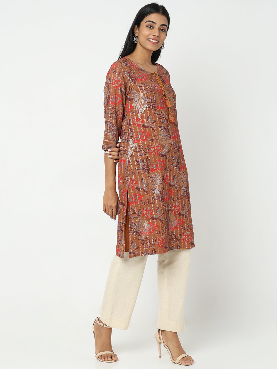 Straight Fit Embroidered Kurta