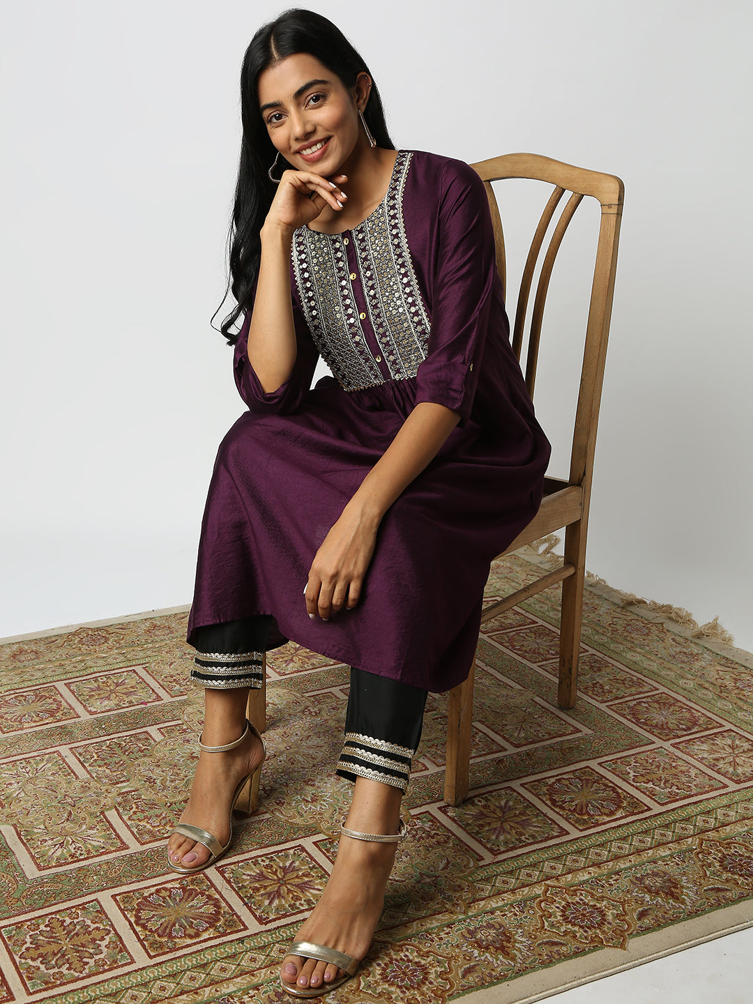Regular Fit Embroidered Kurta