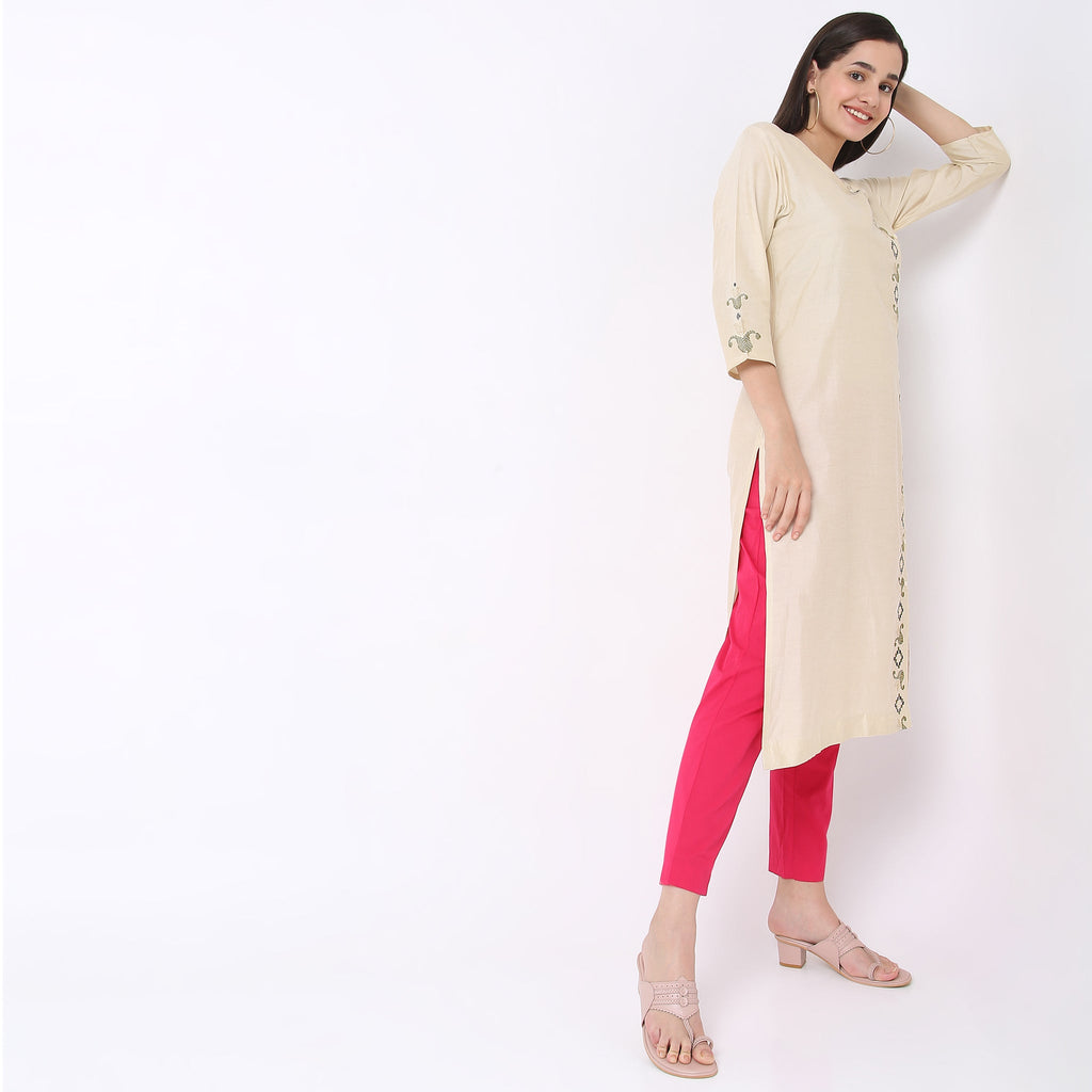 Regular Fit Solid Mid Rise Pants
