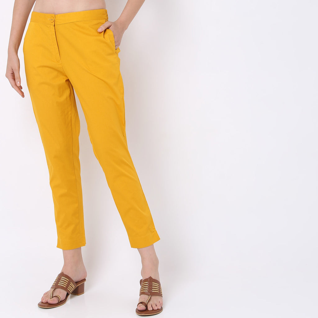 Regular Fit Solid Mid Rise Pants