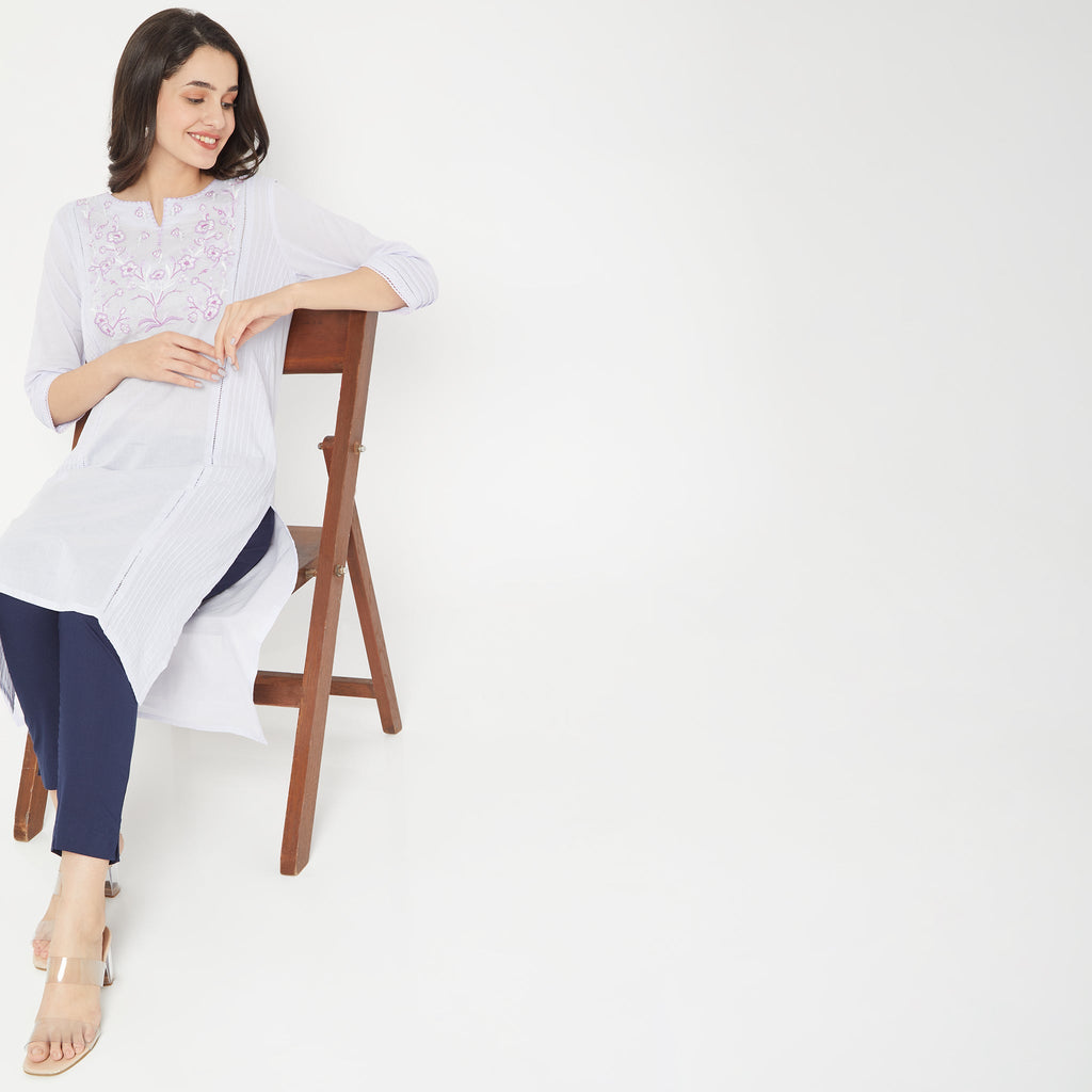 Regular Fit Solid Mid Rise Pants