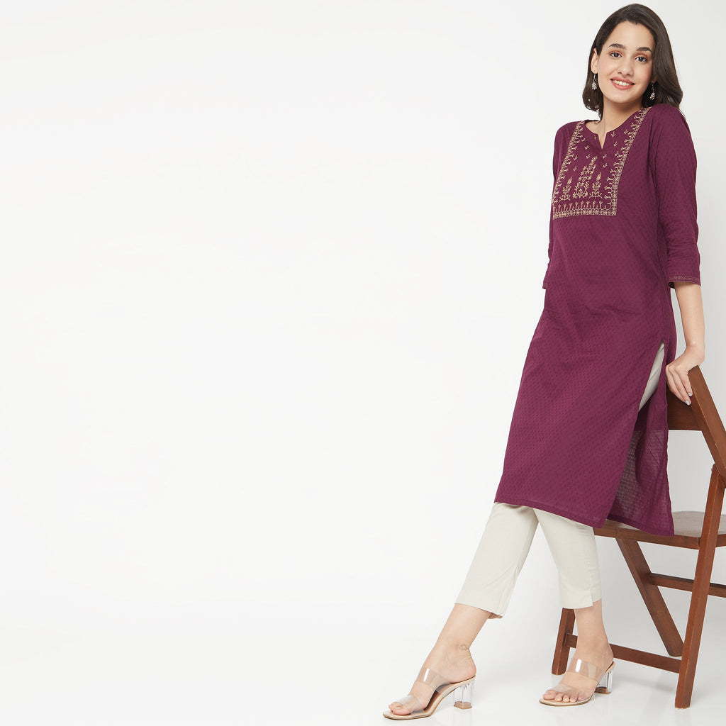 Regular Fit Solid Mid Rise Pants
