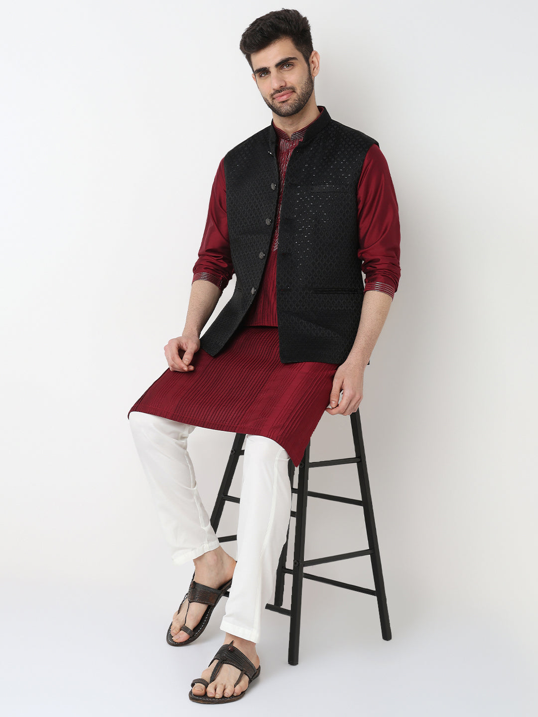 Jacquard Straight Sleeveless Jacket