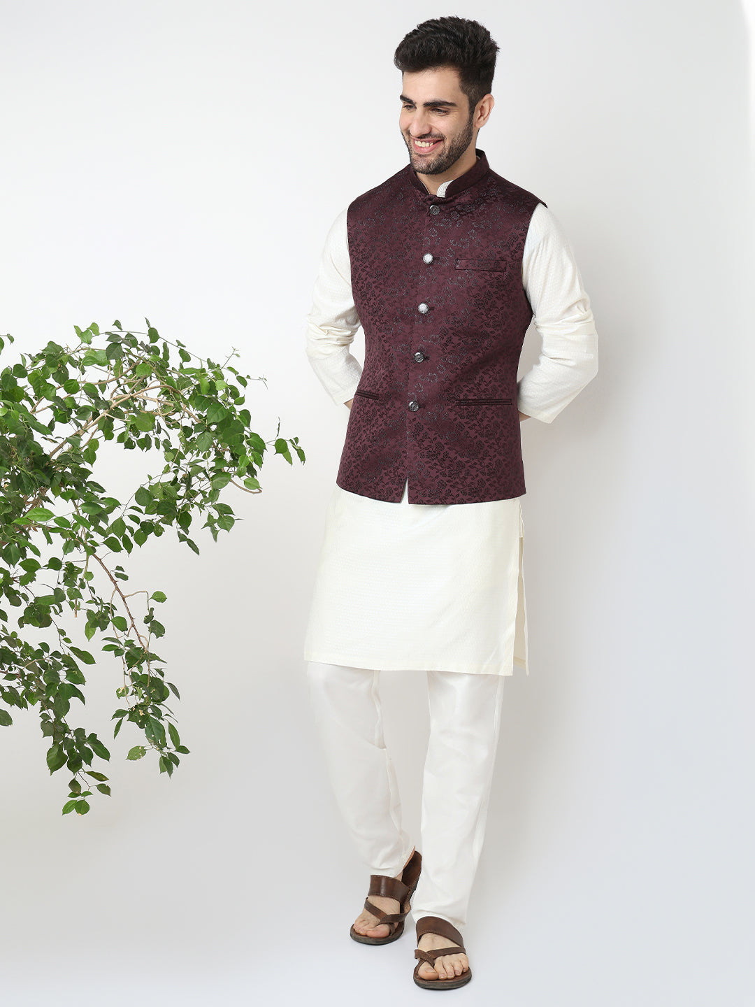 Jacquard Straight Sleeveless Jacket