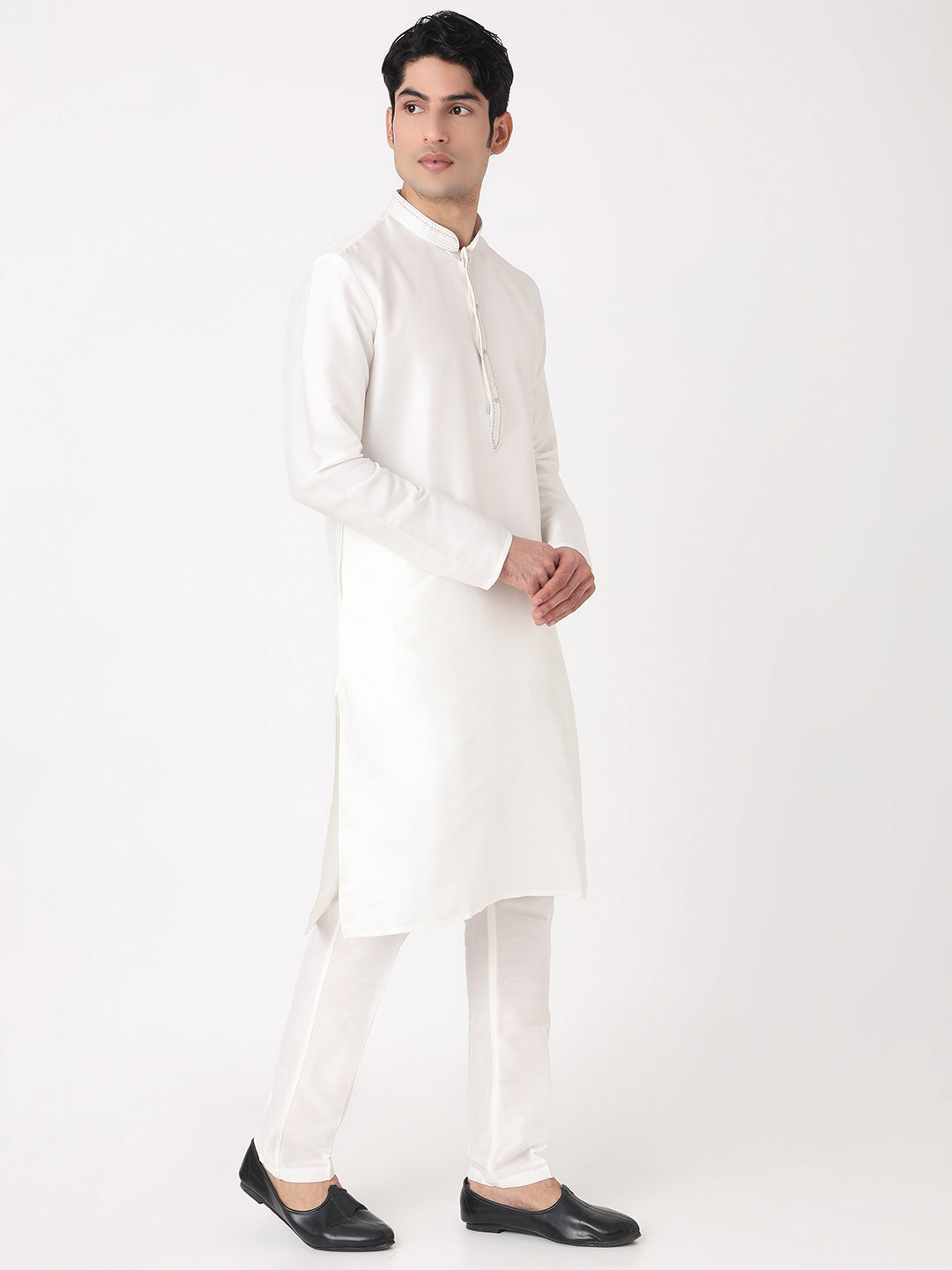 Solid Straight Kurta and Pjyama Set