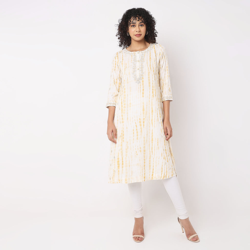 Straight Fit Embroidered Kurta