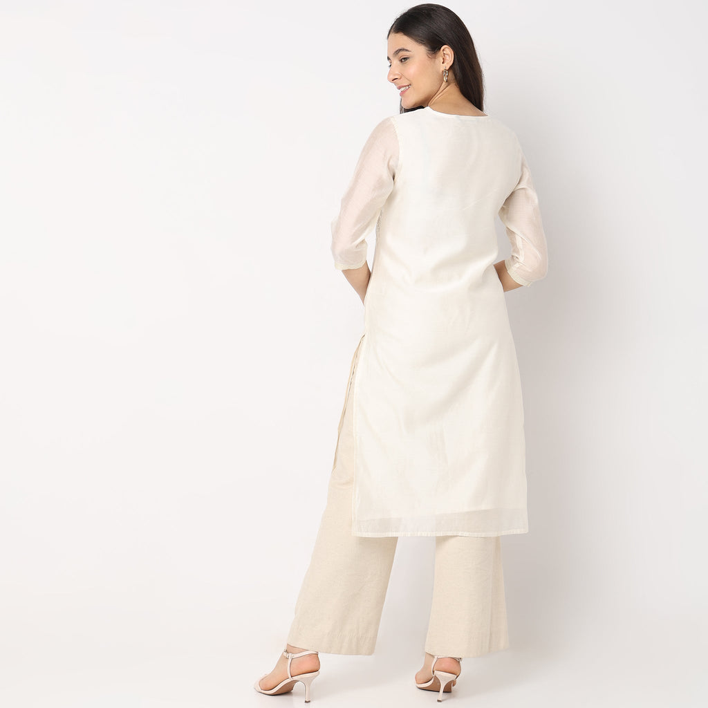 Straight Fit Embroidered Kurta