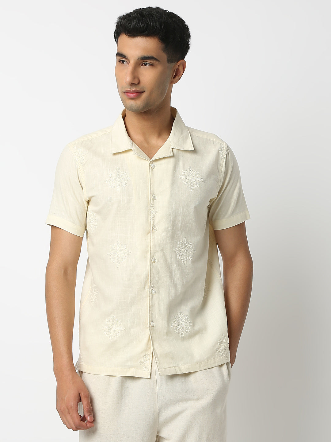 Relaxed Fit Embroidered Shirt Collar Half Sleeve Shirt