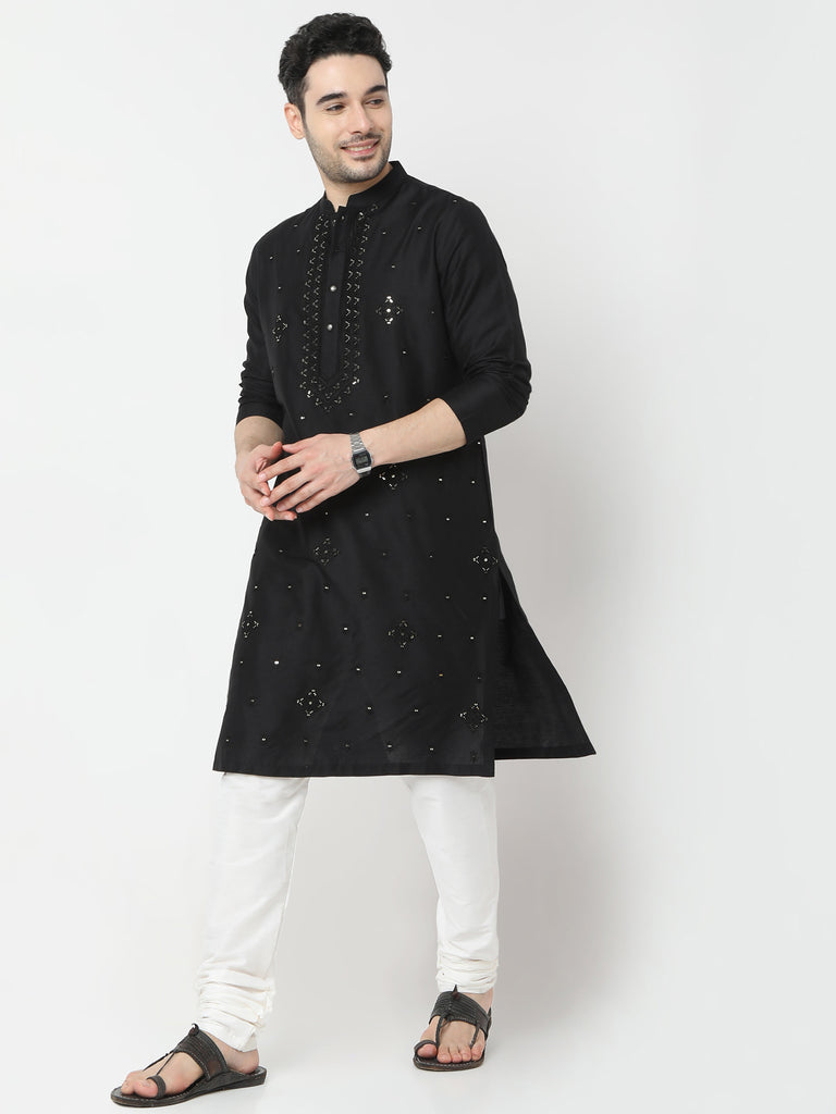 Regular Fit Embroidered Kurta