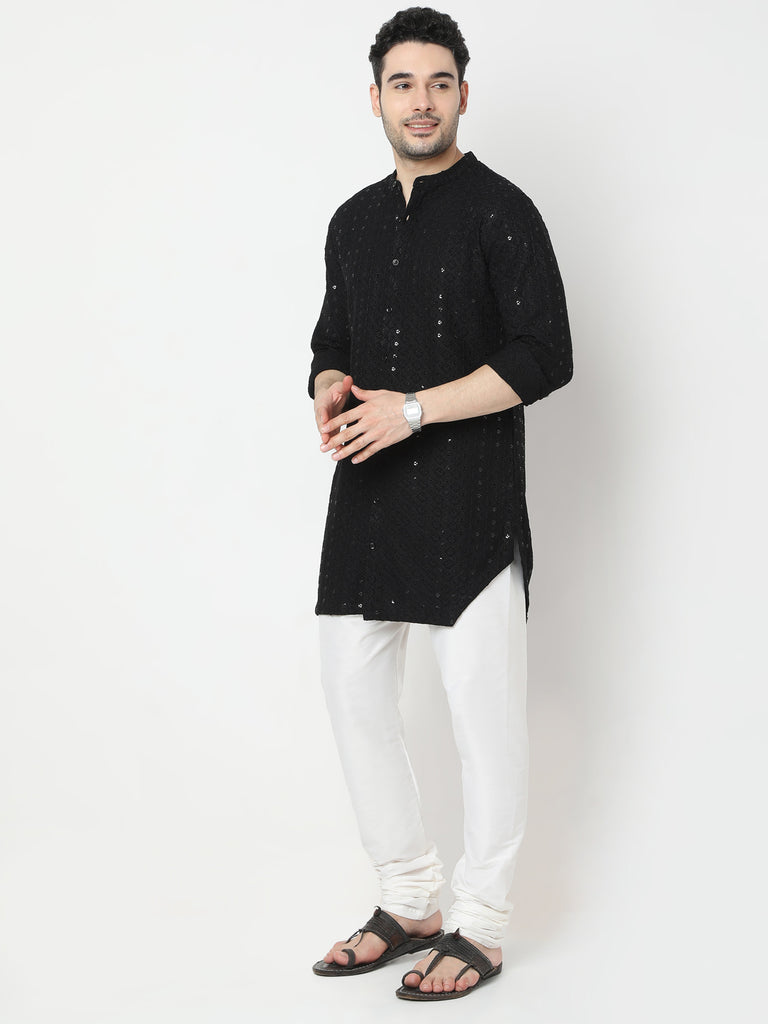 Regular Fit Embroidered Kurta