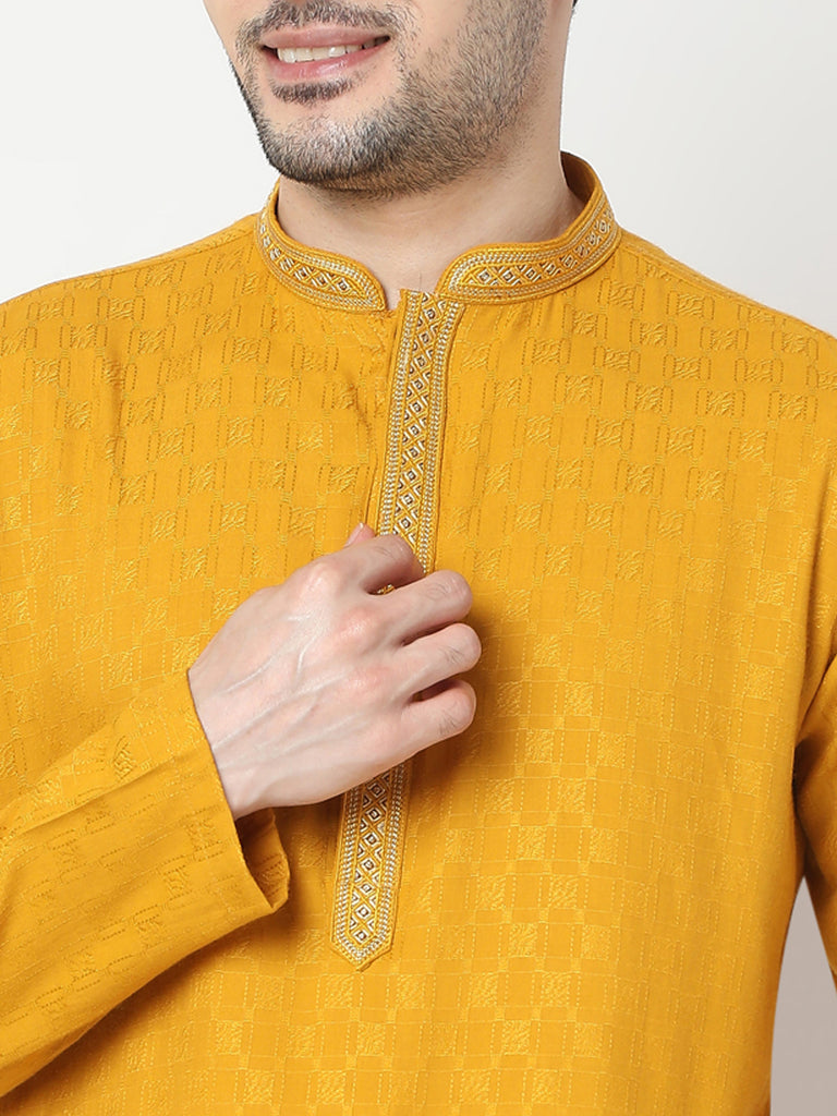 Regular Fit Jacquard Kurta