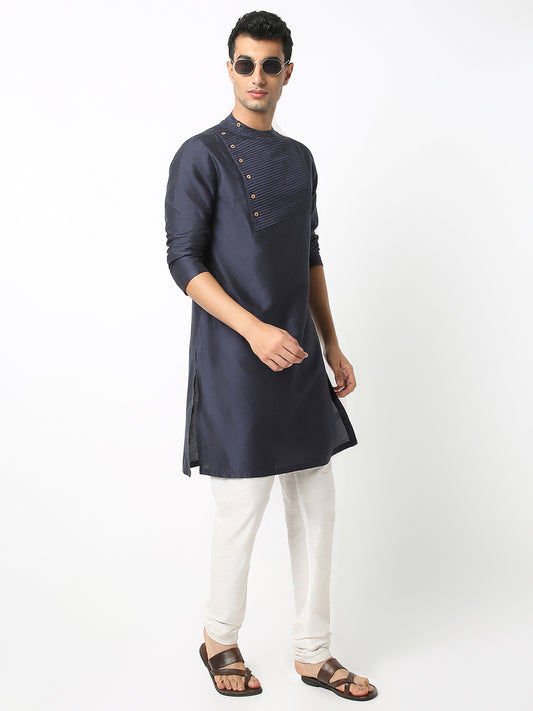 Straight Fit Solid Mandarin Collar Full Sleeve Kurta