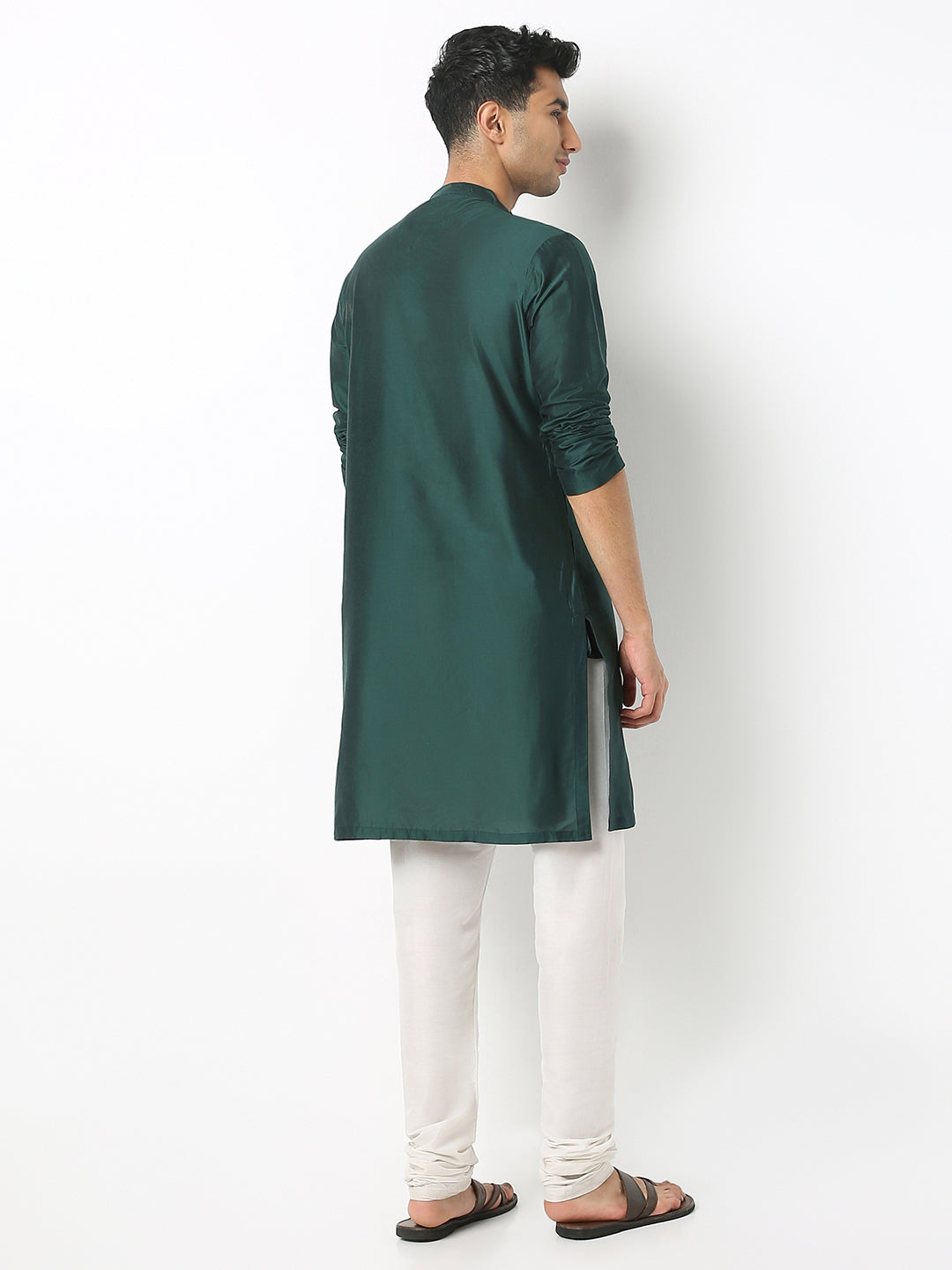 Straight Fit Solid Mandarin Collar Full Sleeve Kurta
