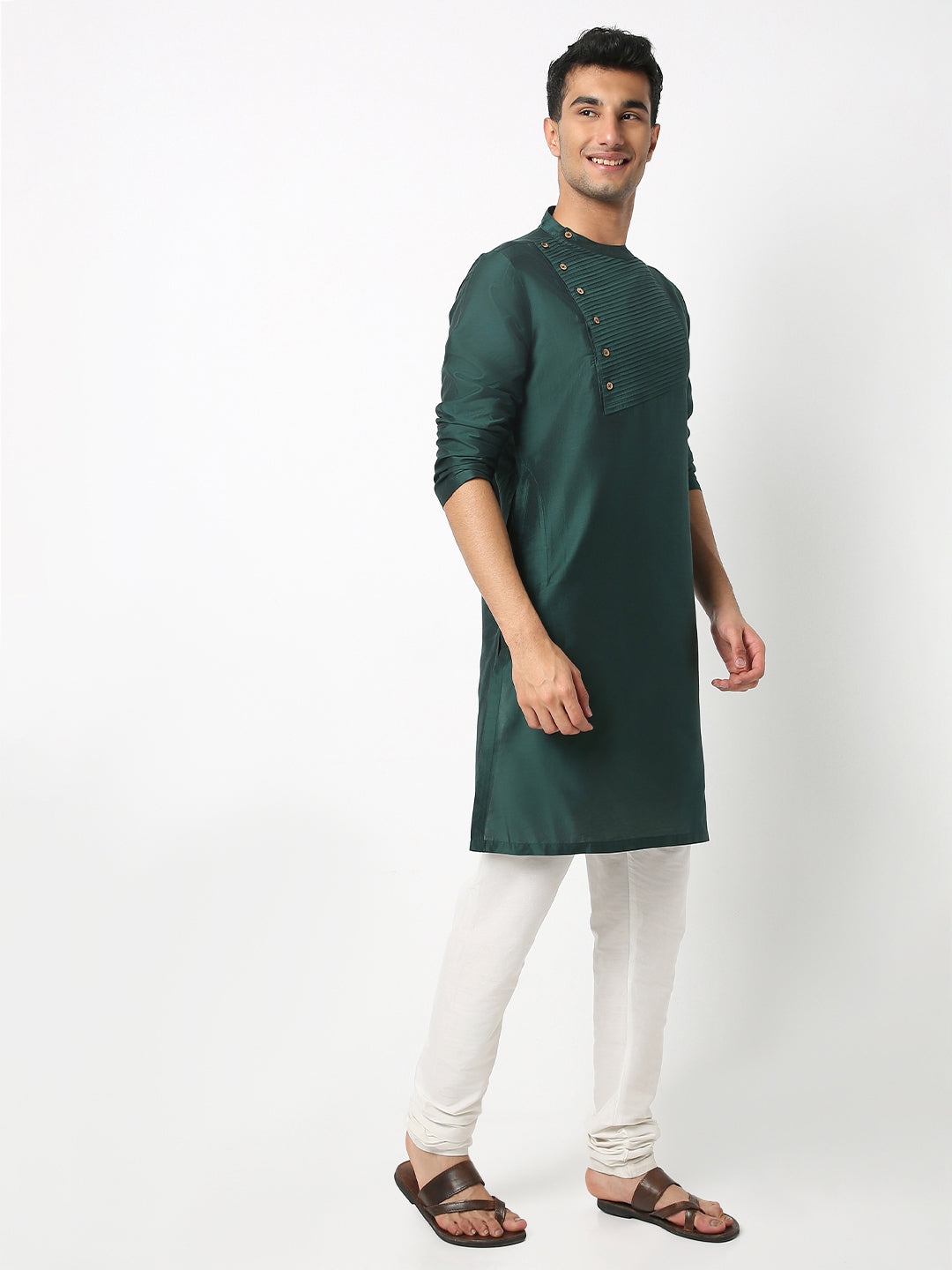 Straight Fit Solid Mandarin Collar Full Sleeve Kurta