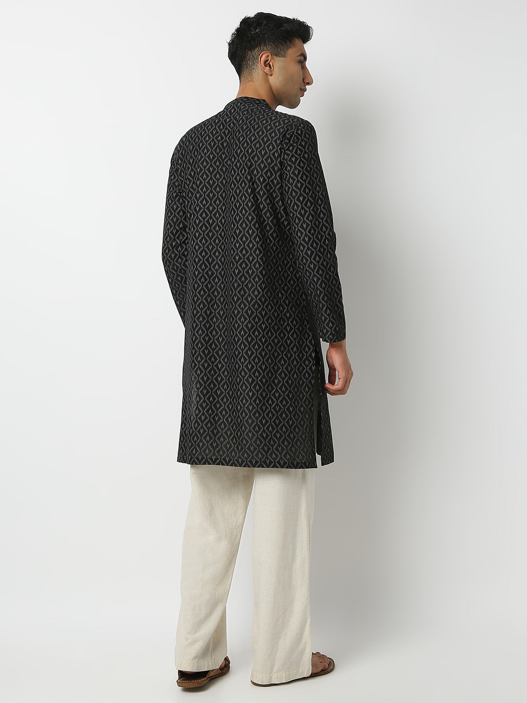Straight Fit Printed Mandarin Collar Full Sleeve Kurta
