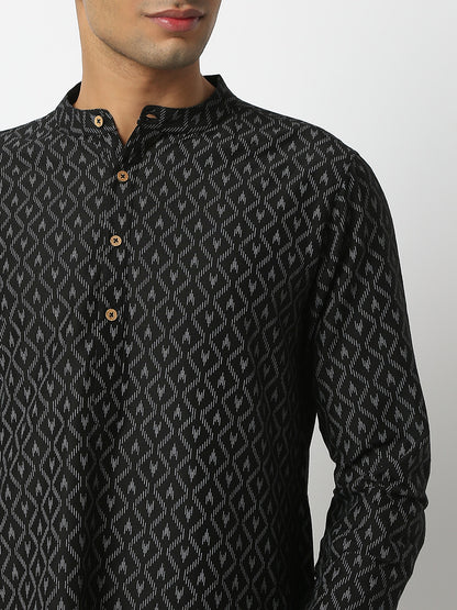 Straight Fit Printed Mandarin Collar Full Sleeve Kurta