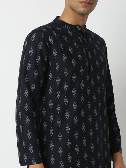 Straight Fit Printed Mandarin Collar Full Sleeve Kurta