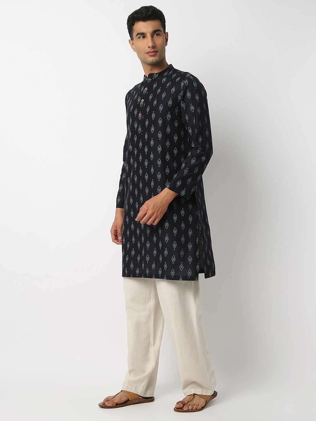 Straight Fit Printed Mandarin Collar Full Sleeve Kurta