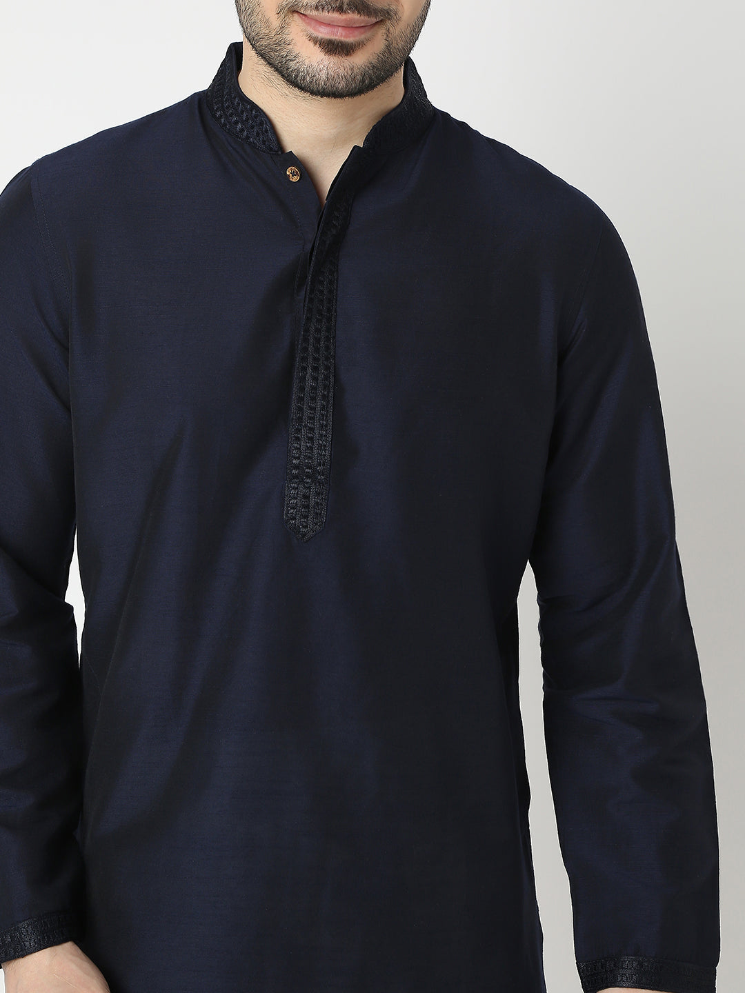 Regular Fit Solid Full Sleeve Kurta