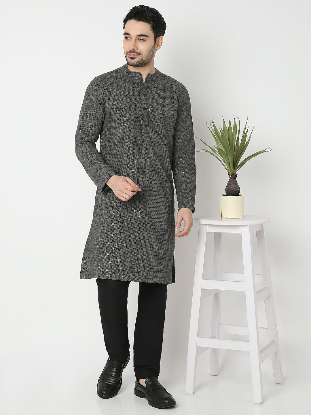 Straight Fit Embroidered Full Sleeve Kurta