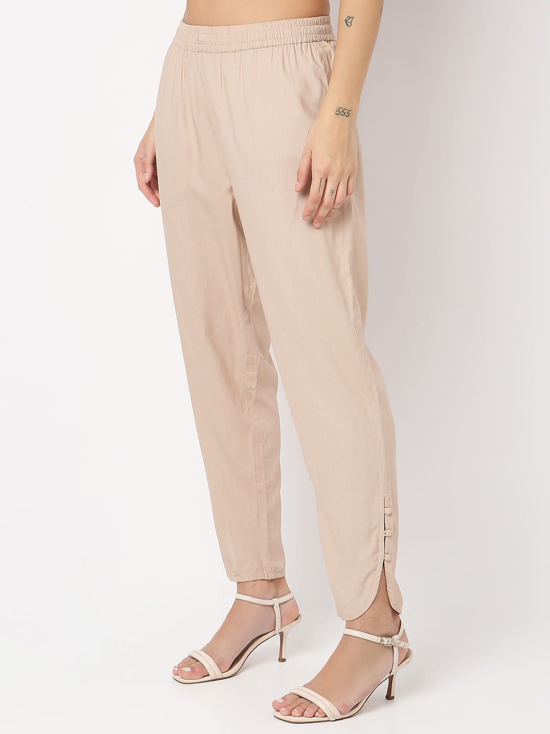 Nylangan Straight Fit Solid Mid Rise Pants
