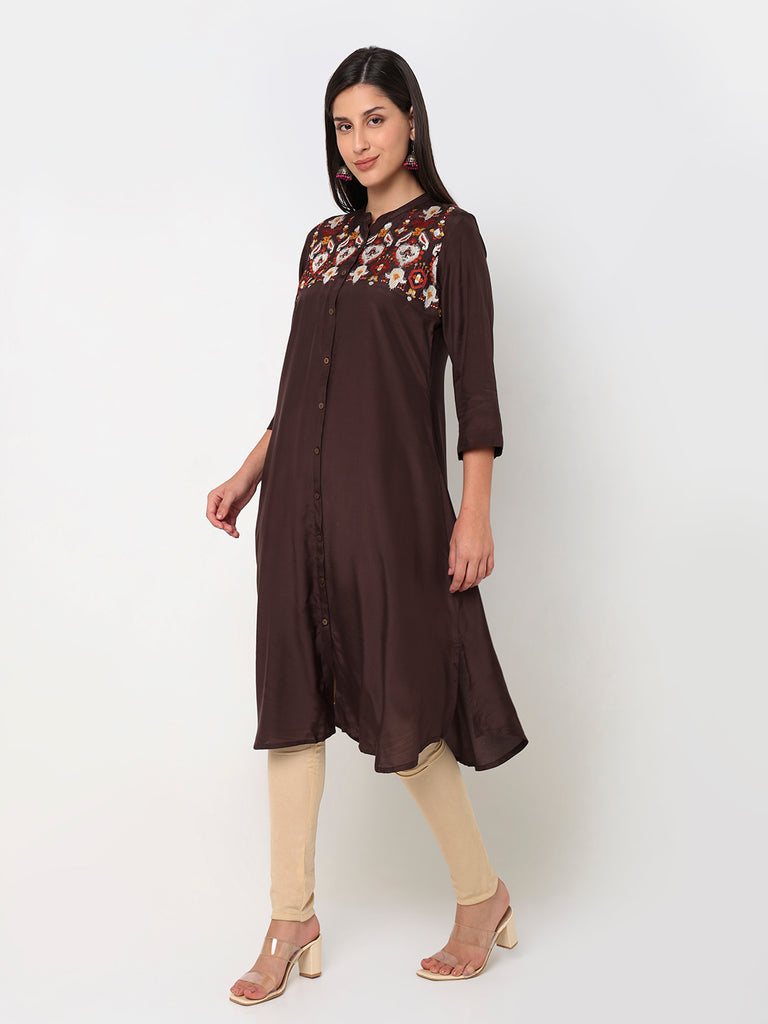 Nylangan Straight Fit Embroidered Kurta