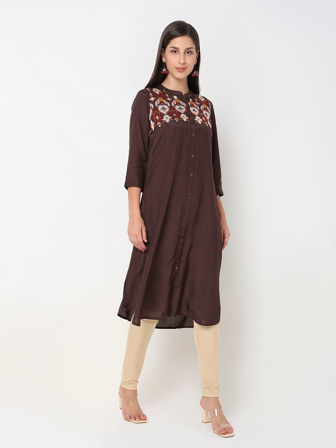 Nylangan Straight Fit Embroidered Kurta