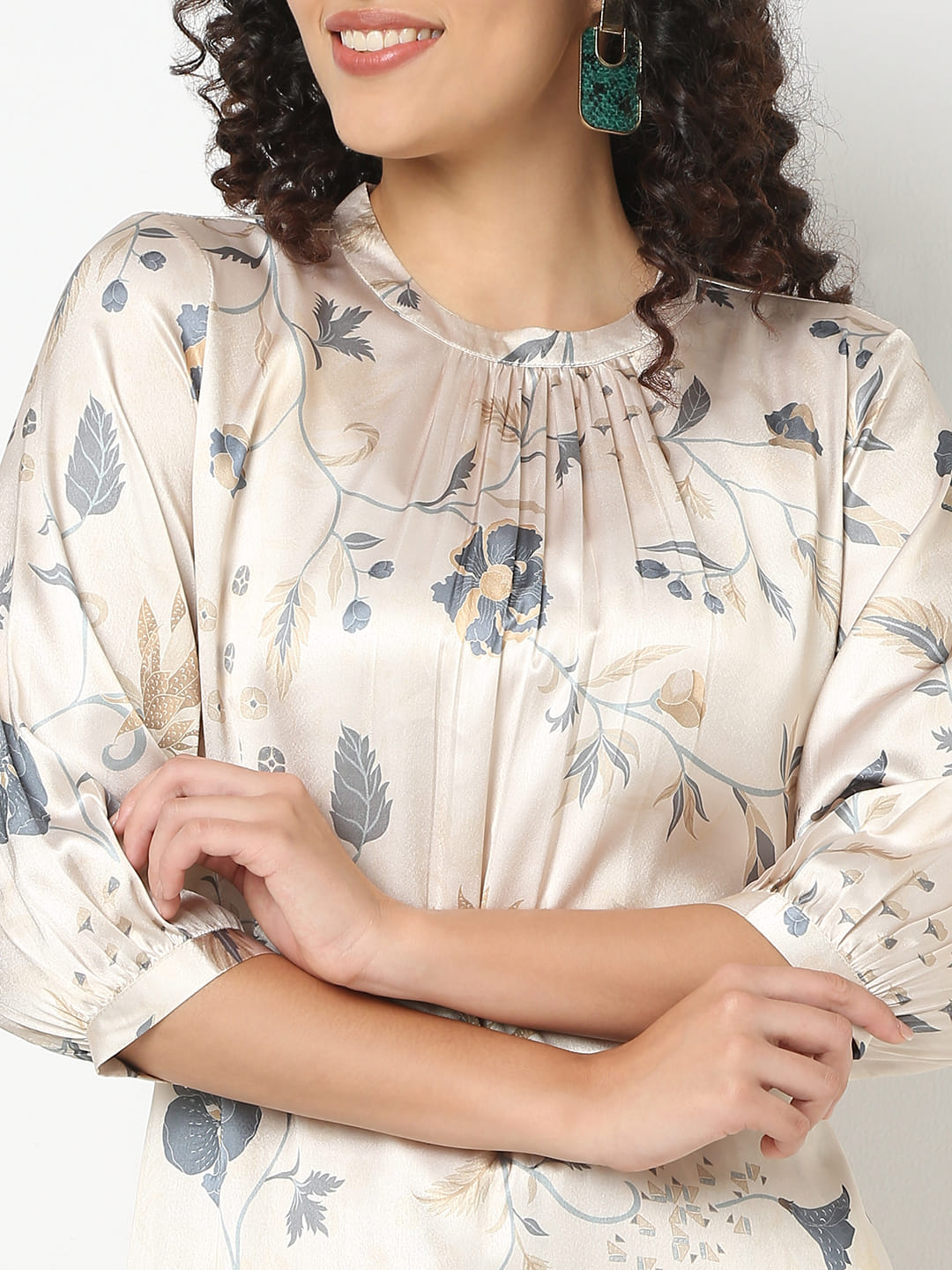 Nylangan Straight Fit Floral Round Neck Kurta
