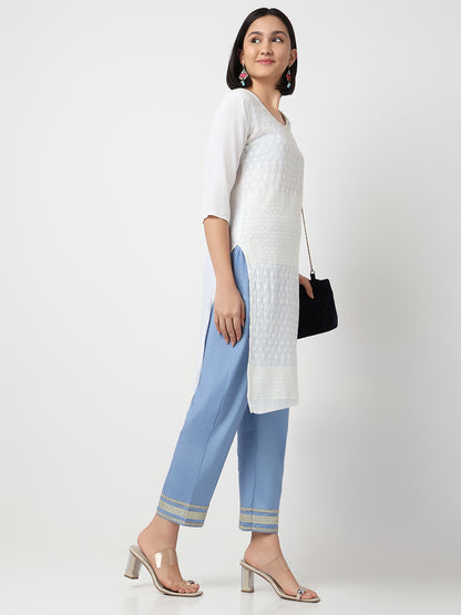 Straight Fit Solid Ankle Length Mid Rise Pants