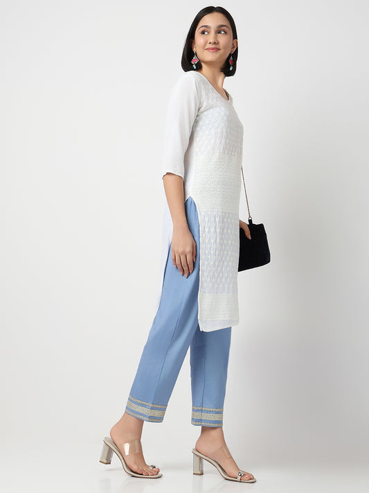 Straight Fit Solid Ankle Length Mid Rise Pants