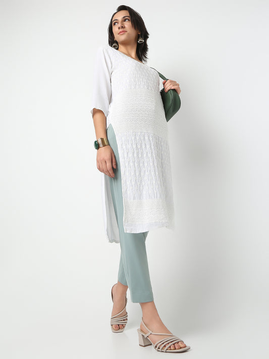 Straight Fit Solid Ankle Length Mid Rise Pants
