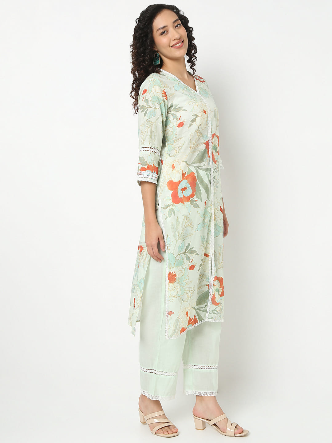 Straight Fit Printed V-Neck Kurta With Pant Set