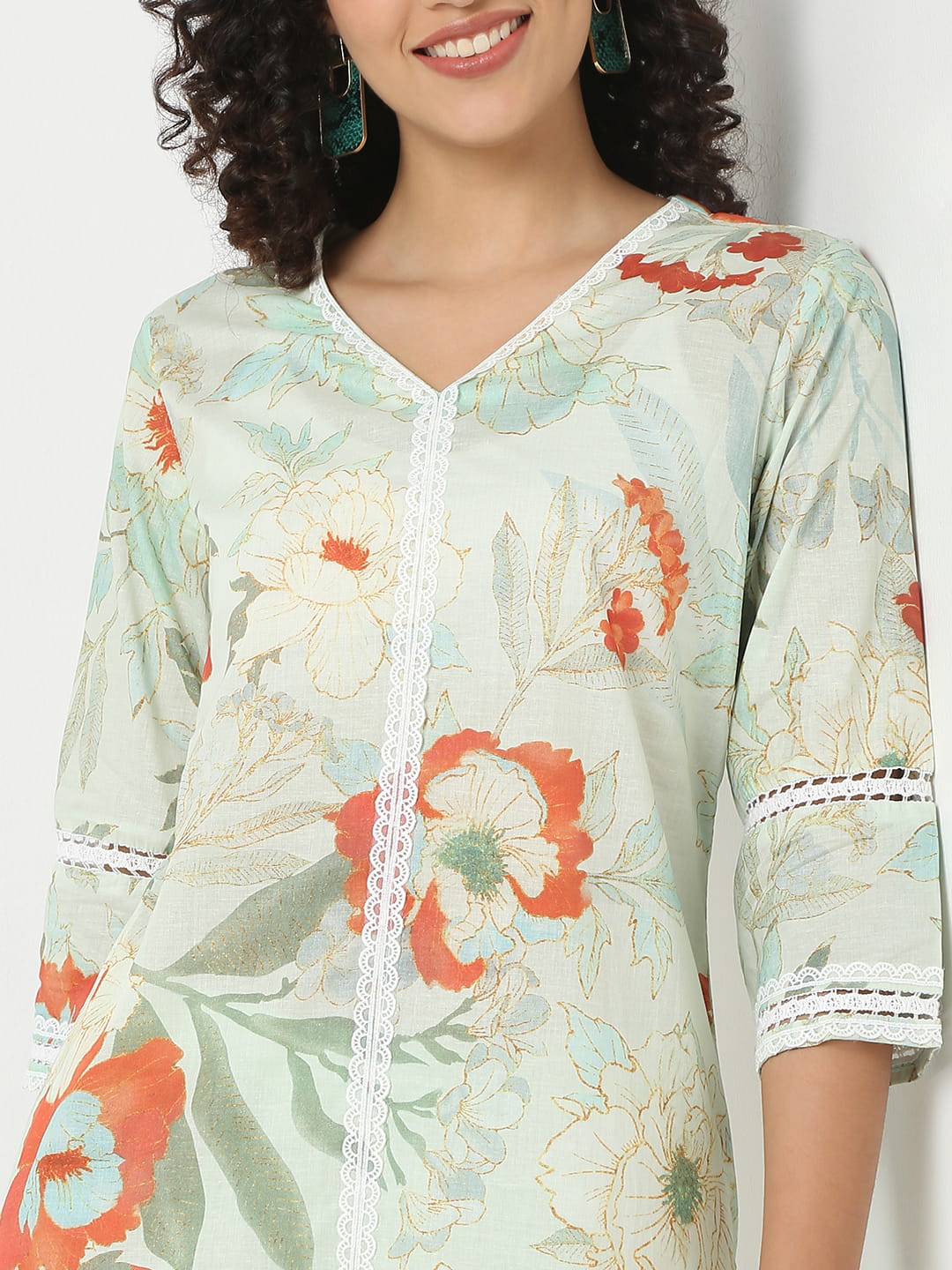 Straight Fit Printed V-Neck Kurta With Pant Set