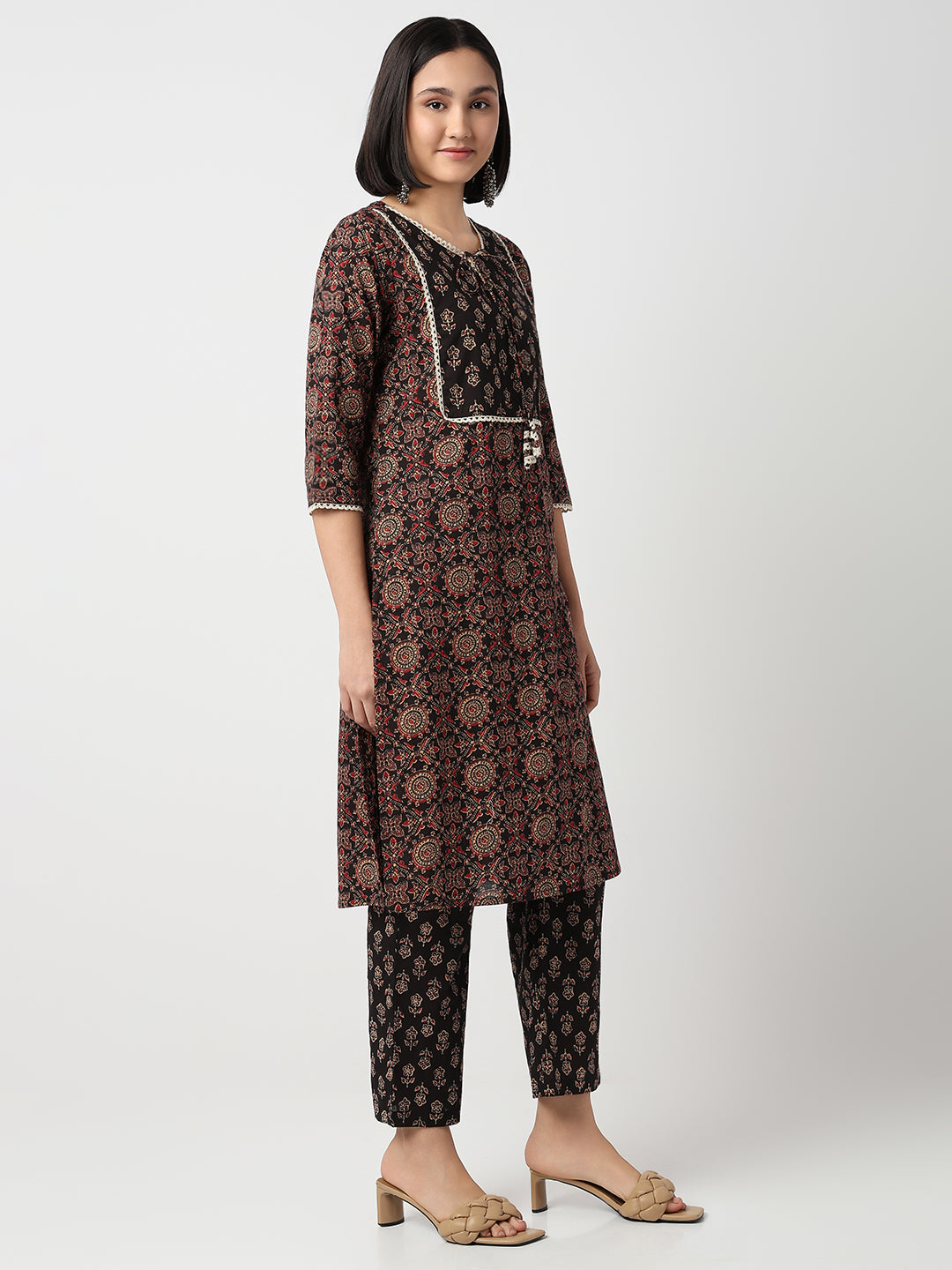 Straight Fit Printed Three-Fourth Sleeve Kurta with Pant Set