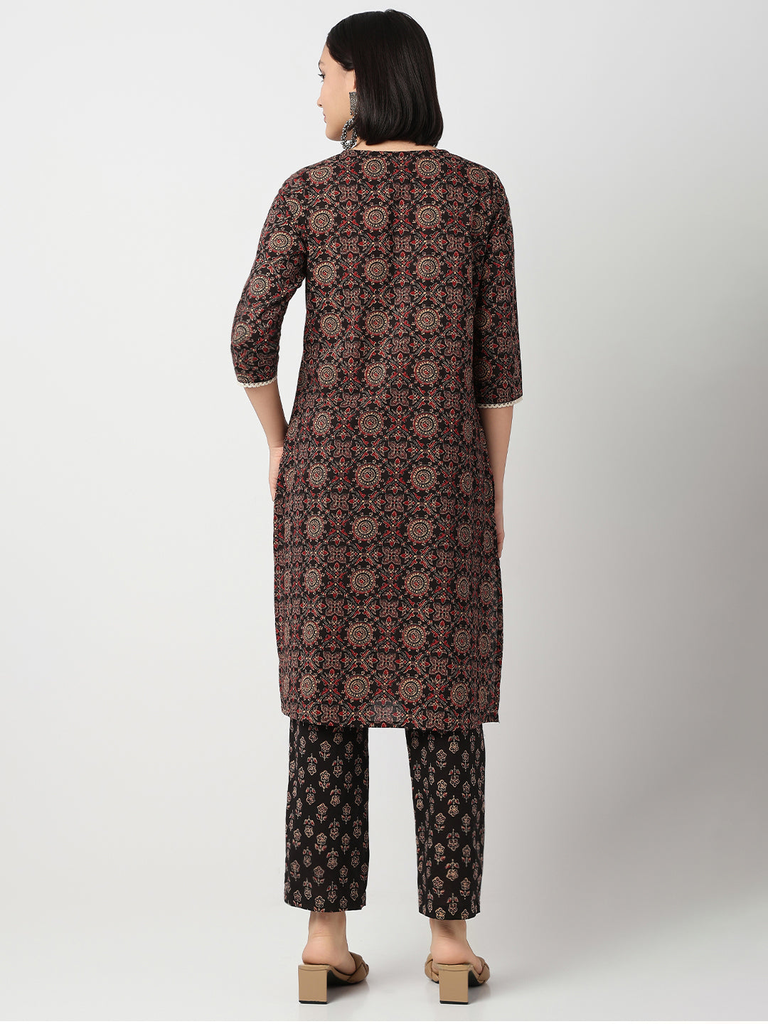 Straight Fit Printed Three-Fourth Sleeve Kurta with Pant Set
