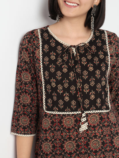 Straight Fit Printed Three-Fourth Sleeve Kurta with Pant Set