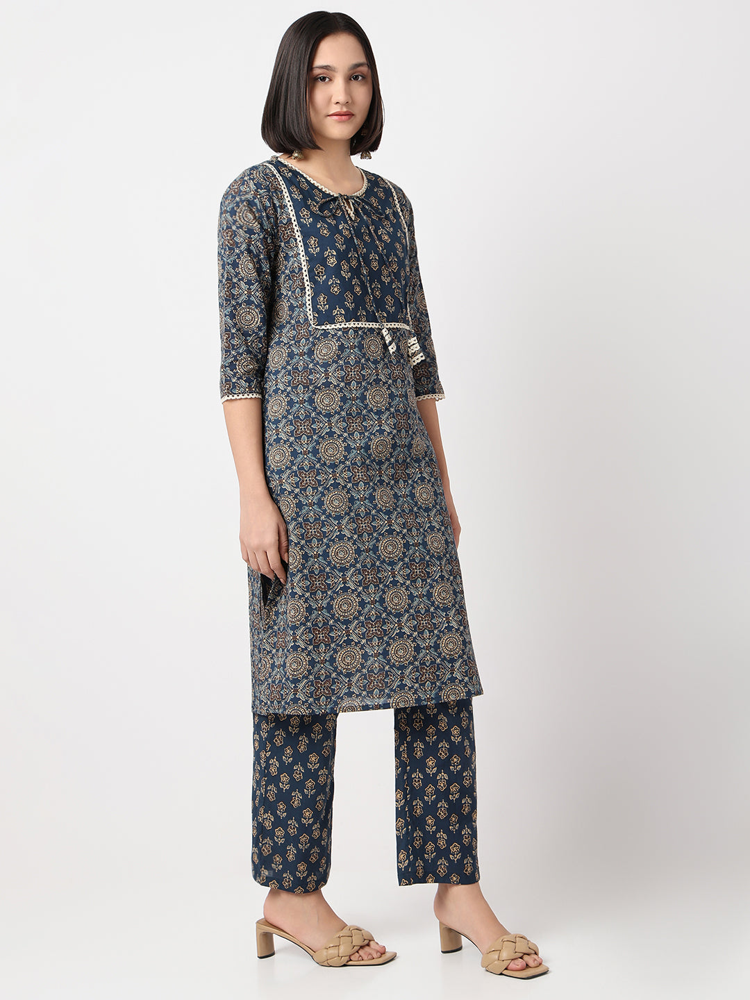 Straight Fit Printed Three-Fourth Sleeve Kurta with Pant Set