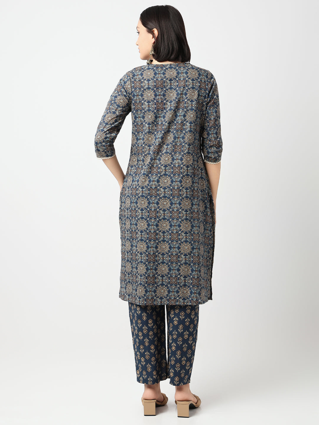 Straight Fit Printed Three-Fourth Sleeve Kurta with Pant Set