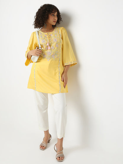 Straight Fit Embroidered Round Neck Three-Fourth Sleeve Kurta