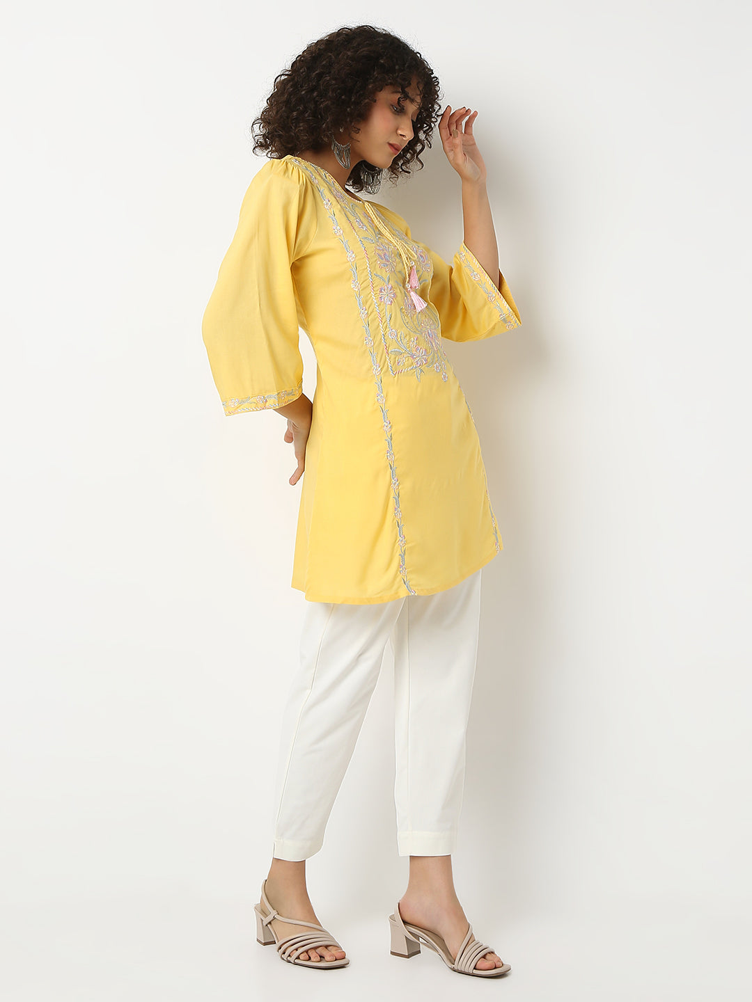 Straight Fit Embroidered Round Neck Three-Fourth Sleeve Kurta