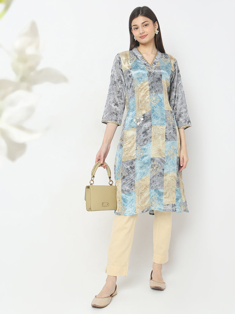 Regular Fit Embroidered Kurta