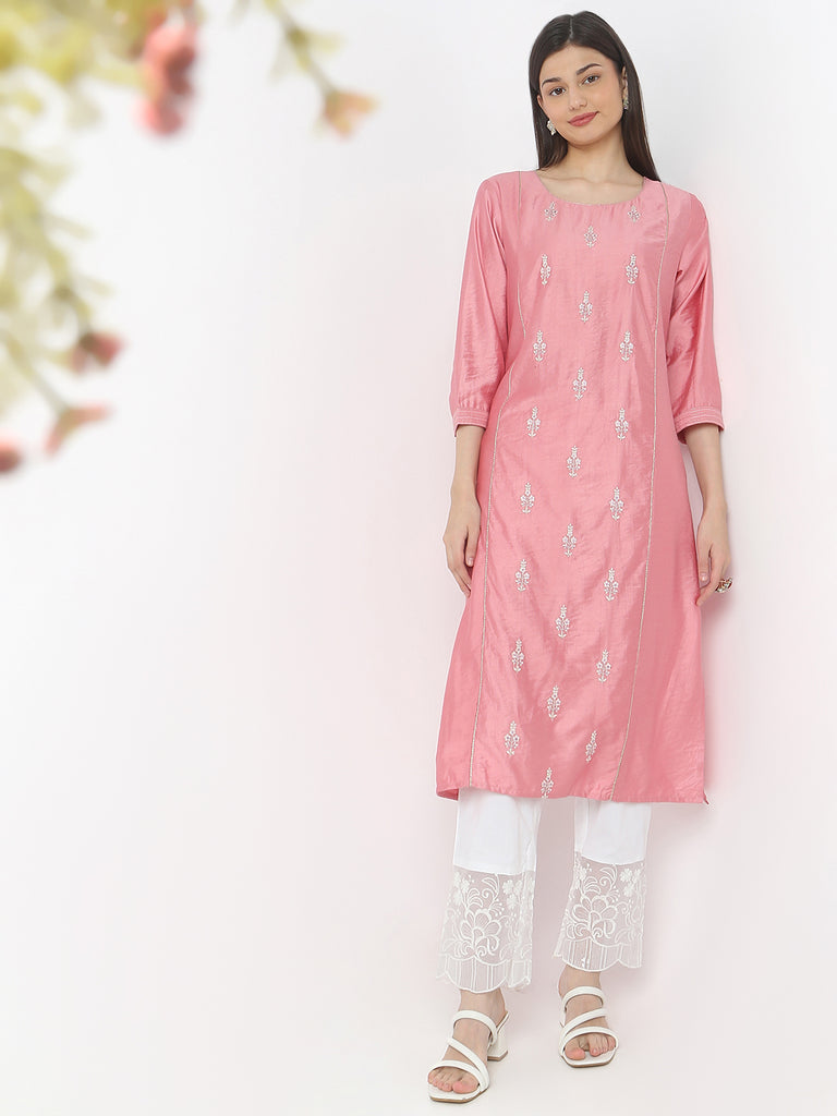 Regular Fit Embroidered Kurta