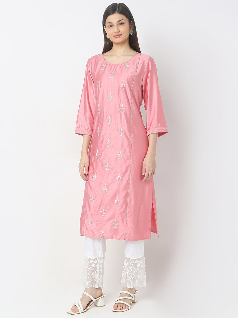 Regular Fit Embroidered Kurta