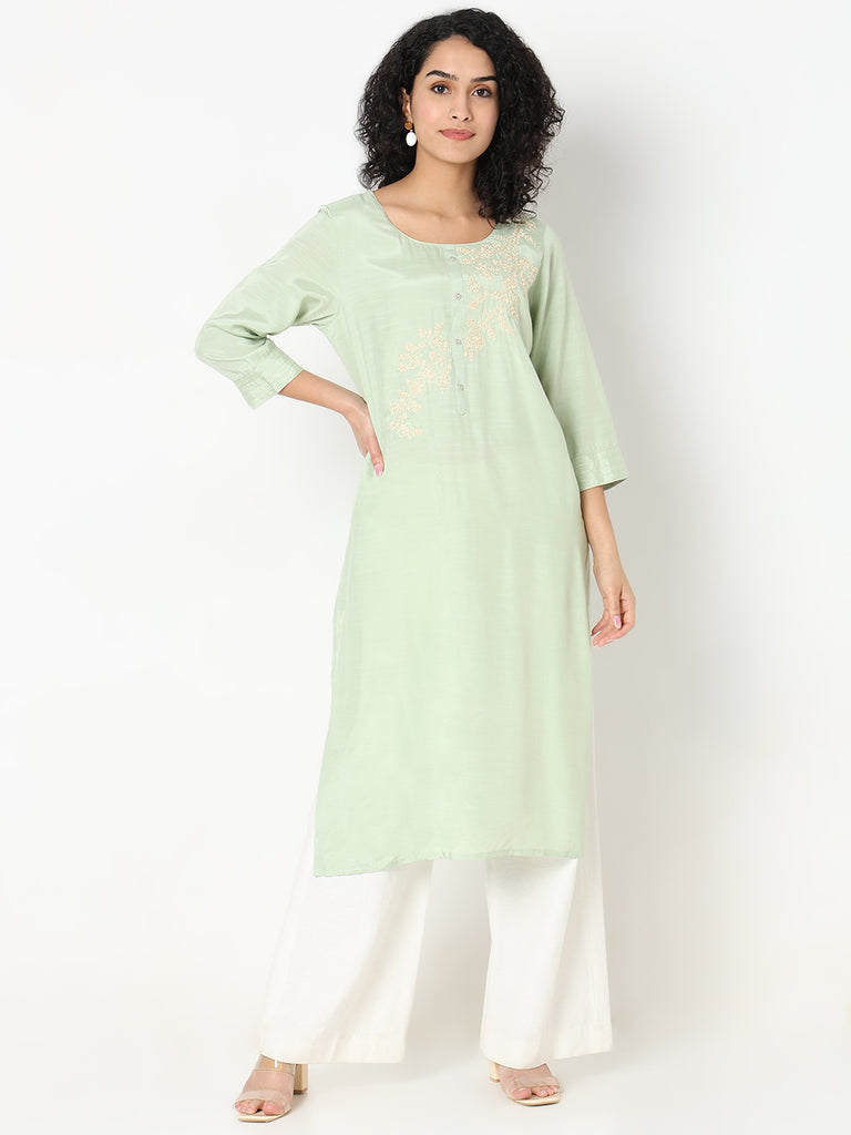 Regular Fit Embroidered Kurta